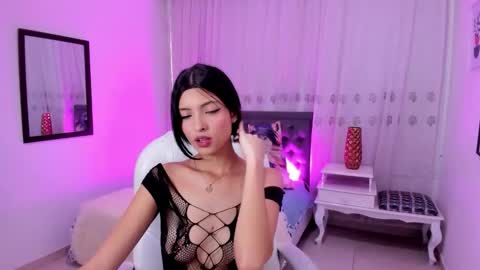 Mia online show from January 7, 2026, 8:33 pm