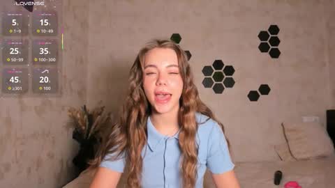 Mia  next stream Thursday 1400 UTC1 Friday 1400 UTC1 online show from October 2, 2025, 4:03 pm