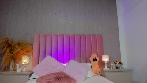 Snapshot of mia_culpa22 chatting on May 7, 2026, 3:39 pm Mia Culpa online show from May 7, 2026, 3:39 pm
