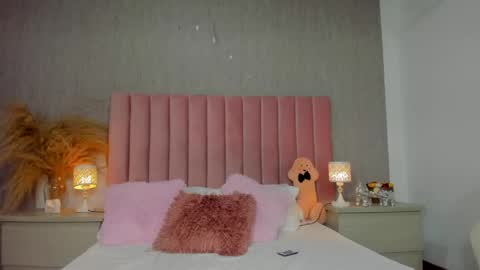 Snapshot of mia_culpa22 chatting on May 8, 2026, 6:35 pm Mia Culpa online show from May 8, 2026, 6:35 pm