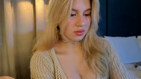 Snapshot of mia_curry chatting on July 6, 2026, 7:05 pm M I A online show from July 6, 2026, 7:05 pm