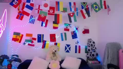 Snapshot of mia_cute_girl chatting on June 27, 2026, 11:59 am mia_cute_girl online show from June 27, 2026, 11:59 am