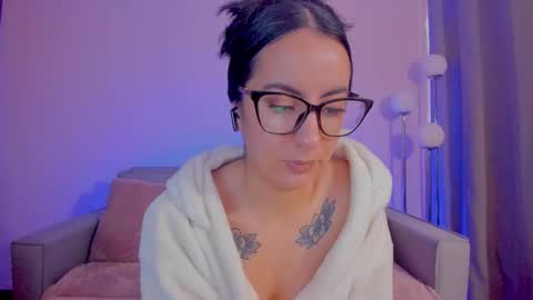 Sarah Luna online show from March 16, 2026, 6:34 pm