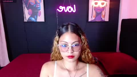 mia_esclusive online show from June 17, 2026, 8:10 pm