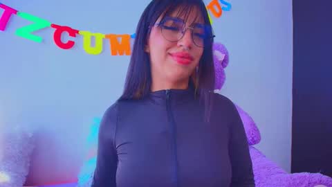 Snapshot of mia_flames chatting on November 27, 2025, 3:25 pm Mia flames online show from November 27, 2025, 3:25 pm