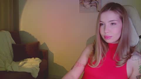 Snapshot of mia_fleur_ chatting on May 12, 2026, 5:54 pm Mia online show from May 12, 2026, 5:54 pm