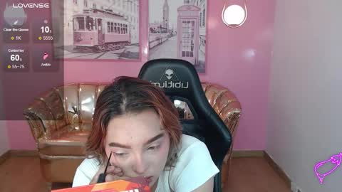 Snapshot of mia_foster_t chatting on November 18, 2025, 12:53 pm Mia online show from November 18, 2025, 12:53 pm