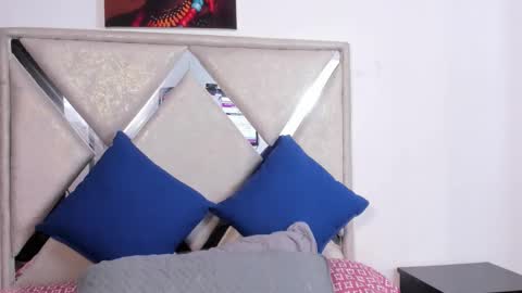 Snapshot of mia_fox3 chatting on November 5, 2025, 2:28 pm mia fox online show from November 5, 2025, 2:28 pm