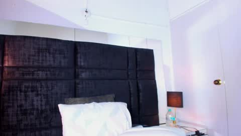 Snapshot of mia_garcia2 chatting on February 5, 2025, 12:53 am MIA online show from February 5, 2025, 12:53 am