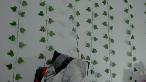 MIA online show from February 6, 2026, 10:35 pm