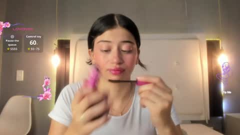 Snapshot of mia_gomez52 chatting on May 18, 2026, 8:03 pm mia online show from May 18, 2026, 8:03 pm