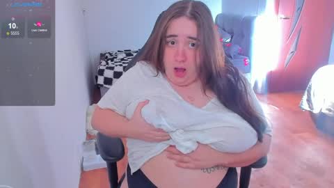 Snapshot of mia_grant chatting on April 8, 2026, 1:44 pm Mia online show from April 8, 2026, 1:44 pm