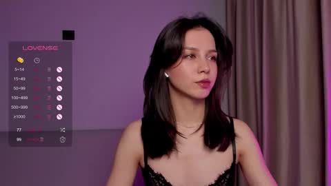 Mia online show from September 25, 2025, 5:16 pm