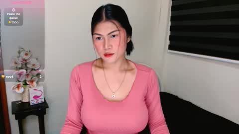 mia online show from October 13, 2025, 3:01 pm