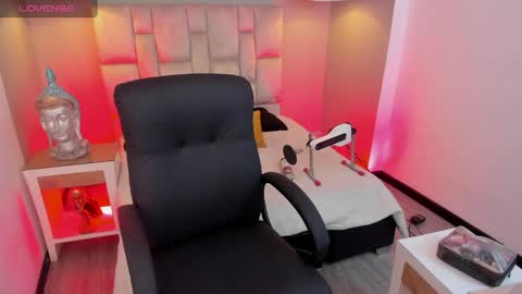 Val  online show from April 29, 2026, 8:26 pm