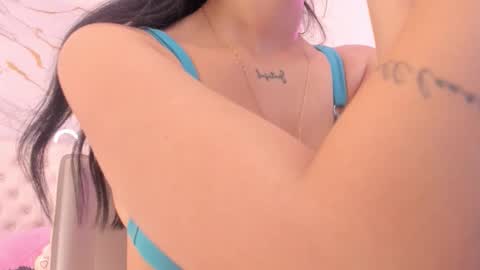 Snapshot of mia_jonnees chatting on November 25, 2025, 12:16 pm online show from November 25, 2025, 12:16 pm