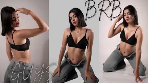 Mia online show from December 17, 2025, 2:17 am