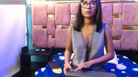 Snapshot of mia_konor06 chatting on May 11, 2026, 2:45 pm Mia. online show from May 11, 2026, 2:45 pm