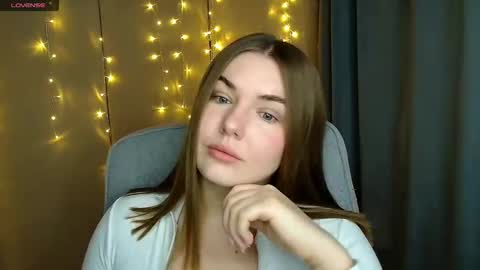 mia_lemm online show from November 20, 2025, 7:08 am
