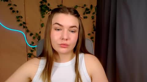 mia_lemm online show from May 4, 2026, 6:31 am