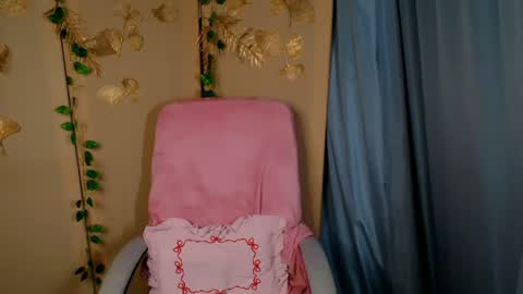 Snapshot of mia_lemm chatting on July 24, 2026, 7:06 am mia_lemm online show from July 24, 2026, 7:06 am