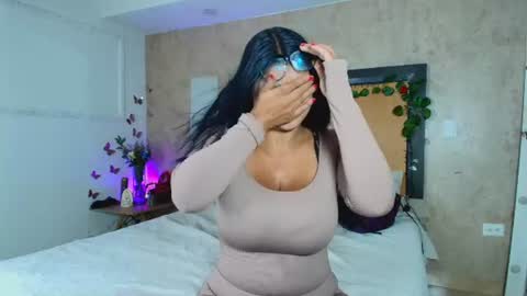 Snapshot of mia_lopez52 chatting on July 28, 2026, 6:07 pm MIALOPEZ . Y . online show from July 28, 2026, 6:07 pm