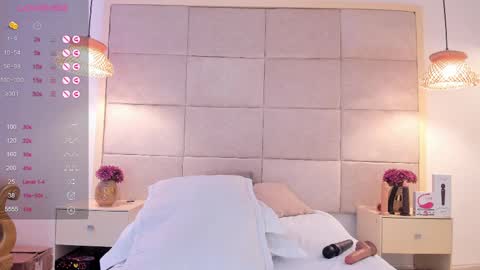 Mia online show from February 26, 2025, 6:43 pm