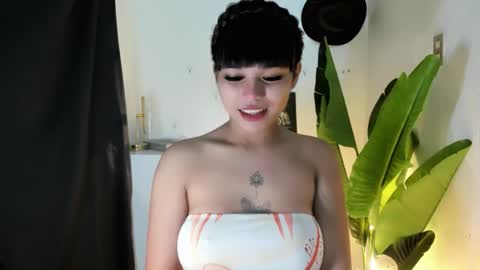 Snapshot of mia_lover9 chatting on May 5, 2026, 1:08 pm M I A online show from May 5, 2026, 1:08 pm
