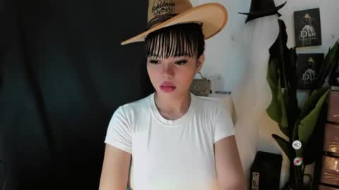 Snapshot of mia_lover9 chatting on June 13, 2026, 3:54 pm M I A online show from June 13, 2026, 3:54 pm
