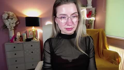 Snapshot of mia_luxx92 chatting on February 8, 2025, 11:33 am Mia online show from February 8, 2025, 11:33 am