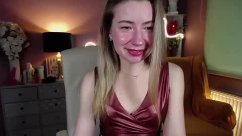 Snapshot of mia_luxx92 chatting on February 15, 2025, 8:00 am Mia online show from February 15, 2025, 8:00 am