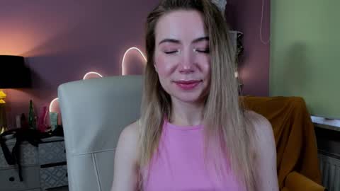 Snapshot of mia_luxx92 chatting on September 28, 2025, 7:36 am Mia online show from September 28, 2025, 7:36 am