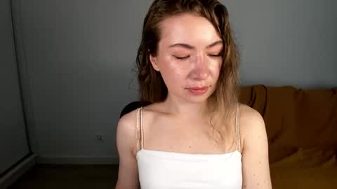 Snapshot of mia_luxx92 chatting on May 5, 2026, 6:43 am Mia online show from May 5, 2026, 6:43 am