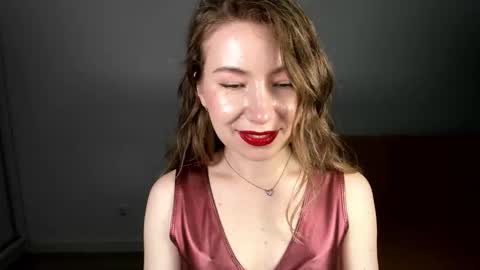 Snapshot of mia_luxx92 chatting on May 31, 2026, 6:42 pm Mia online show from May 31, 2026, 6:42 pm