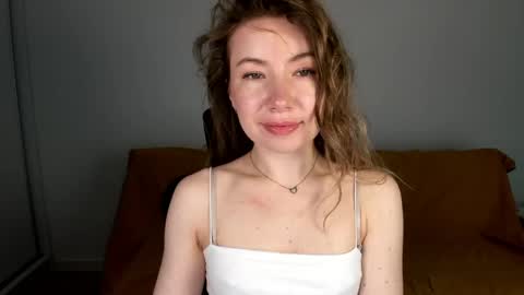 Snapshot of mia_luxx92 chatting on June 9, 2026, 6:25 am Mia online show from June 9, 2026, 6:25 am