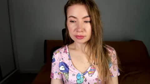 Snapshot of mia_luxx92 chatting on June 14, 2026, 6:26 am Mia online show from June 14, 2026, 6:26 am