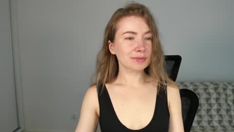 Mia online show from July 24, 2026, 6:22 am