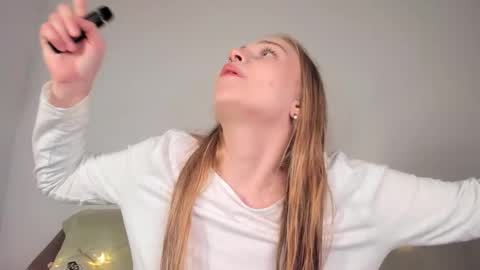 Mia here Appreciate your support online show from March 6, 2026, 10:28 pm