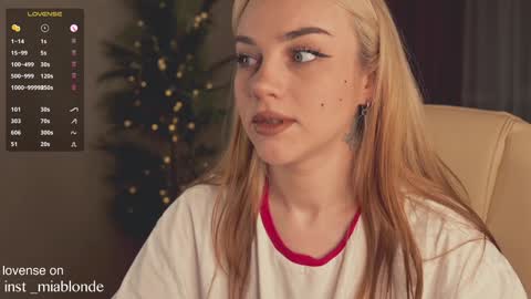 mia_milagros online show from January 22, 2025, 1:10 am