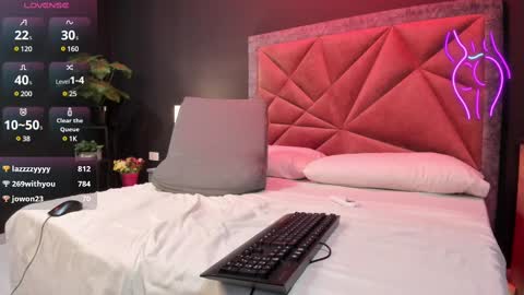 MIA  online show from February 9, 2025, 11:46 pm