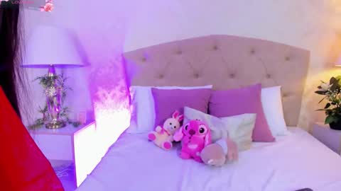 mia montess online show from March 2, 2026, 1:07 pm