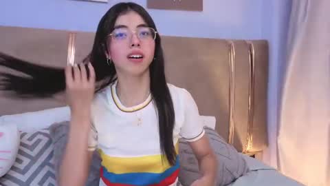 Snapshot of mia_naive chatting on June 28, 2026, 12:38 am Mia online show from June 28, 2026, 12:38 am
