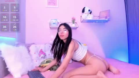 Snapshot of mia_naive chatting on July 29, 2026, 2:04 pm Mia online show from July 29, 2026, 2:04 pm
