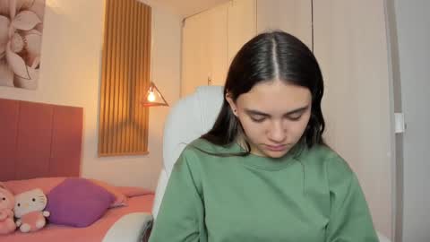 Mia Nevaeh - follow me online show from March 3, 2025, 8:54 pm