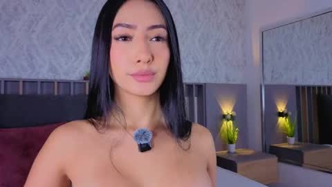 MIa online show from May 1, 2026, 2:43 pm