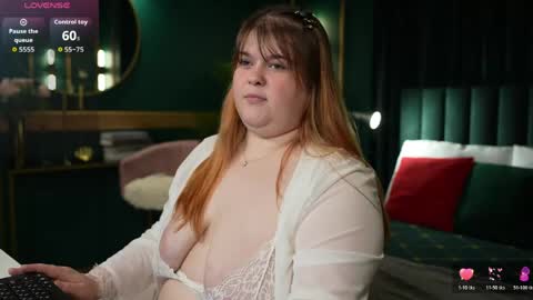 Sweet Mia online show from May 24, 2026, 5:51 pm