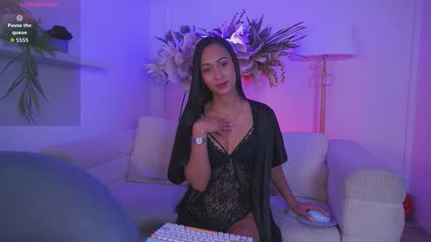 Mia online show from March 22, 2026, 11:13 am