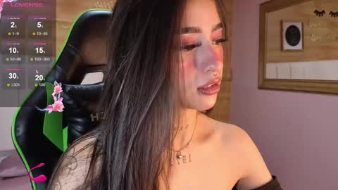 Snapshot of mia_ponce_a chatting on November 22, 2025, 1:32 pm MIA online show from November 22, 2025, 1:32 pm