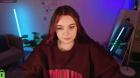 Mia online show from April 25, 2026, 1:19 am