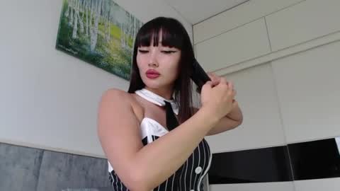 Mia Rie online show from July 25, 2026, 4:43 am